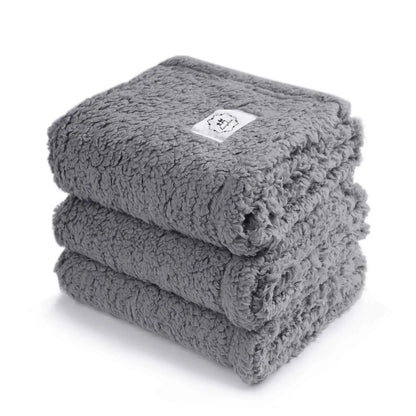 Calming Sherpa & Fleece Pet Blanket – Ultra-Soft Fluffy Throw for Dogs, Cats, Puppies